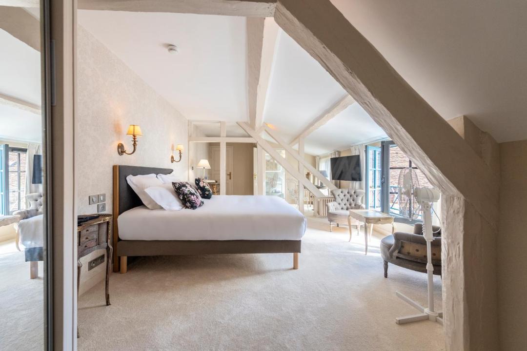 Photo of Bedroom in Avallon