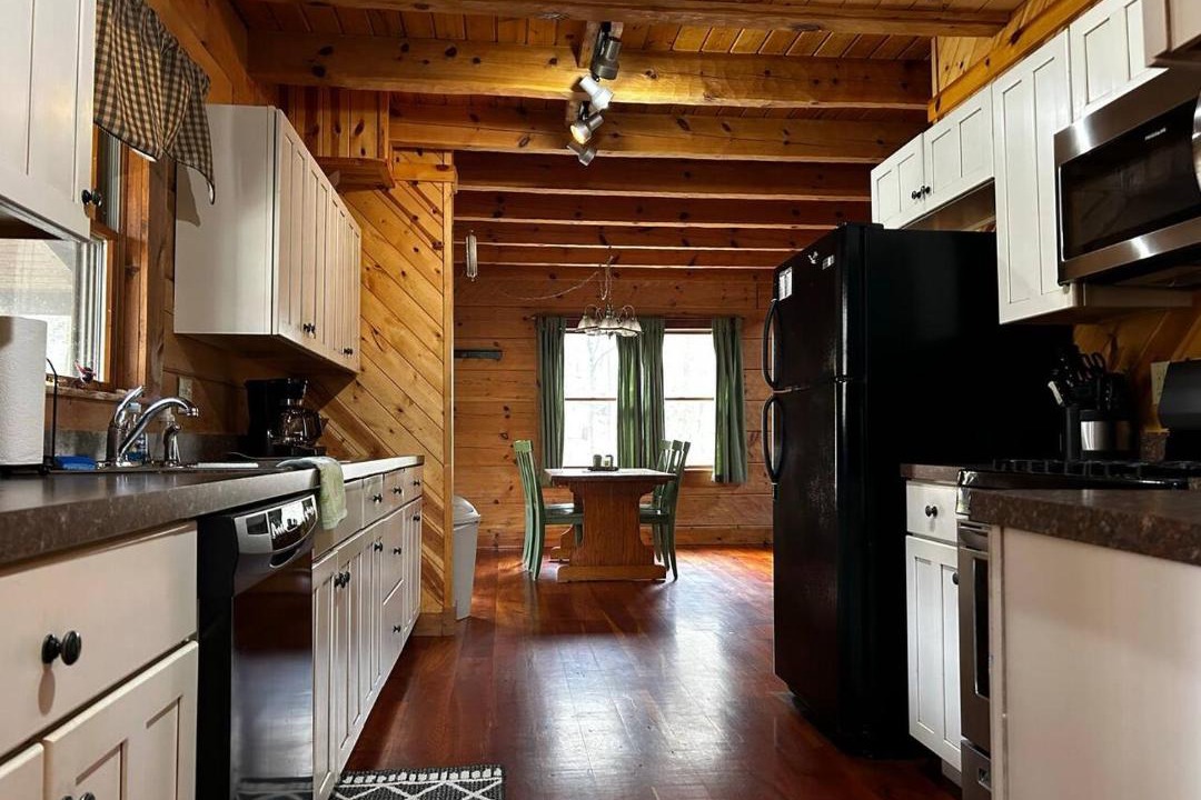 Photo of Kitchen in Alpine Lake