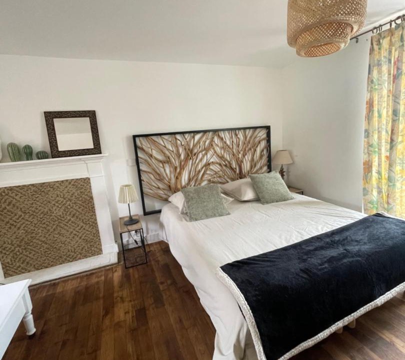 Photo of Bedroom in Plouasne