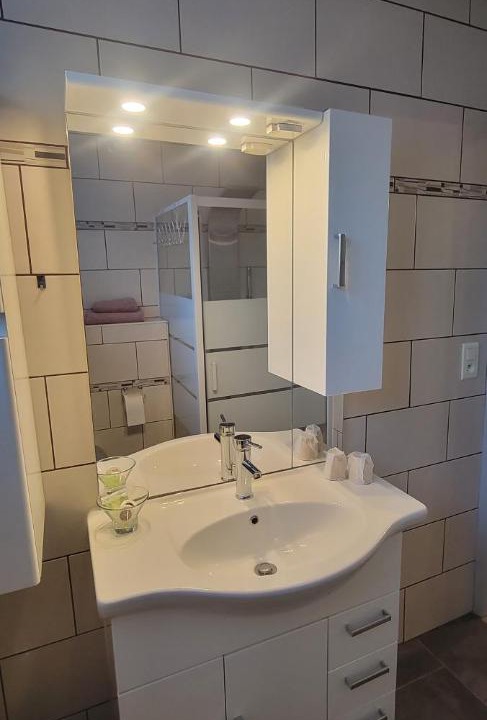 Photo of Bathroom in Saint-Martin-de-Valgalgues