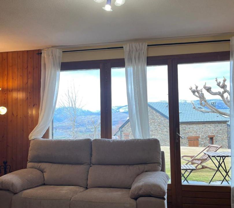 Photo of Livingroom in Sainte-Leocadie