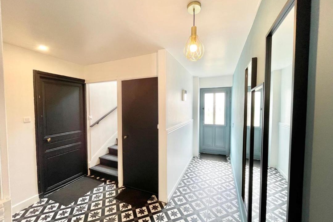 Photo of Others in Mantes-la-Jolie