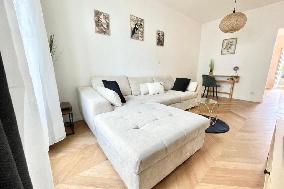 Photo of Bedroom in Mantes-la-Jolie