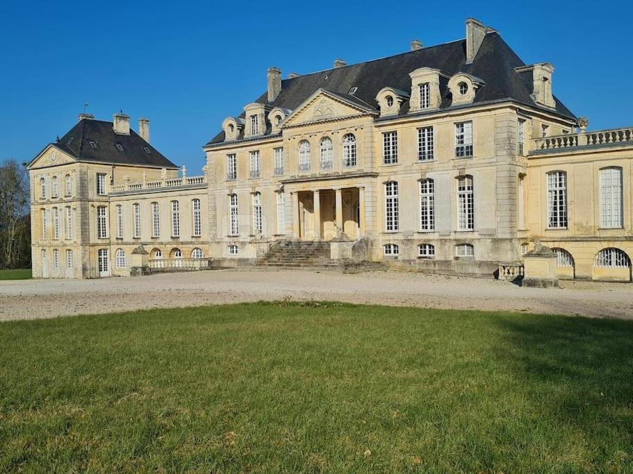 Photo of Buildings in Versainville