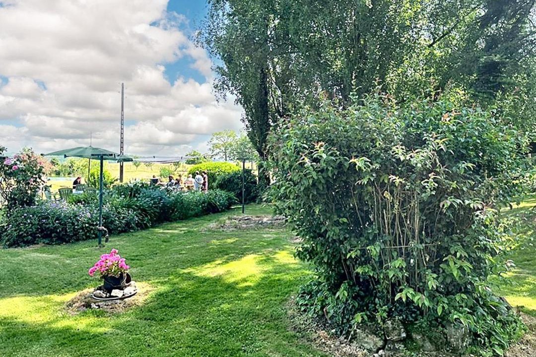Photo of Outdoor in Gruge-l'Hopital