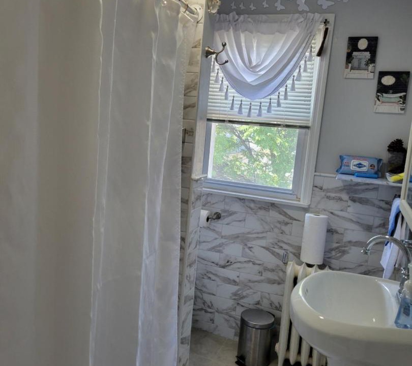 Photo of Bathroom in Roselle