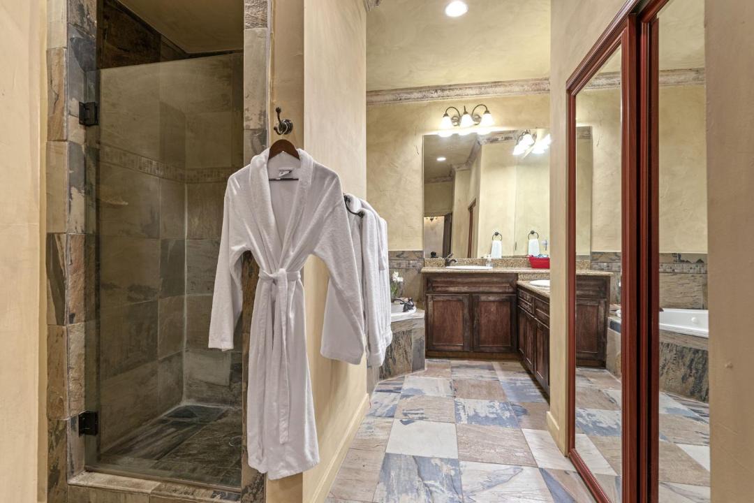 Photo of Bathroom in Blanco