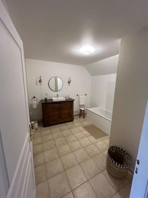 Photo of Bathroom in Langres