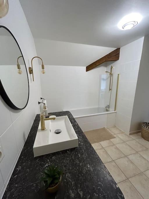 Photo of Bathroom in Langres