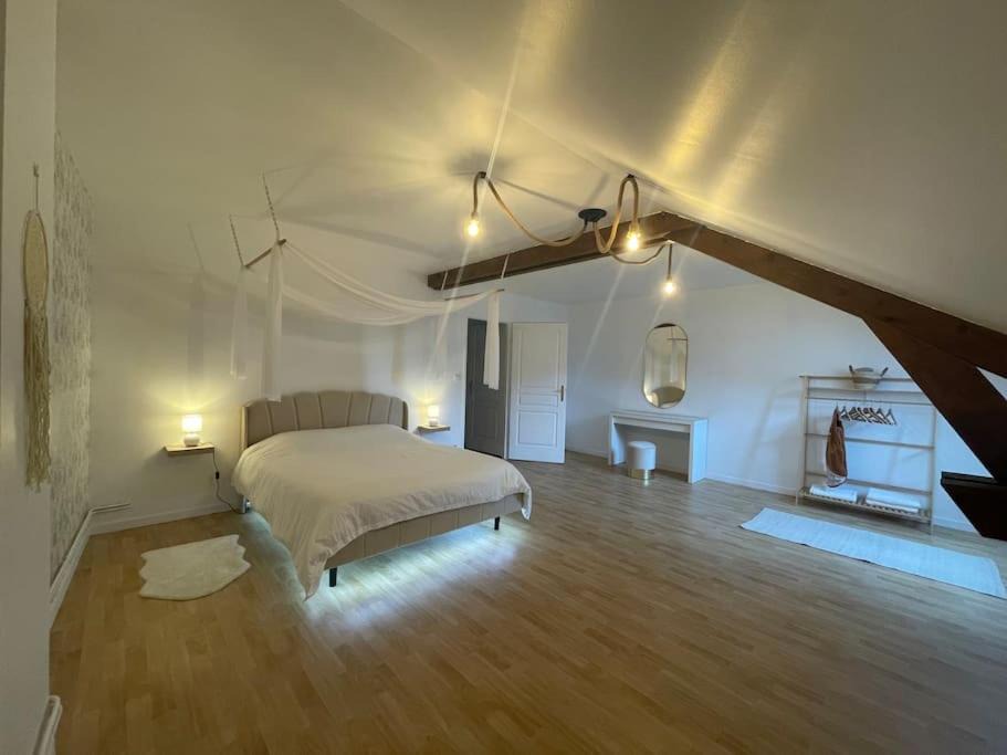 Photo of Bedroom in Langres