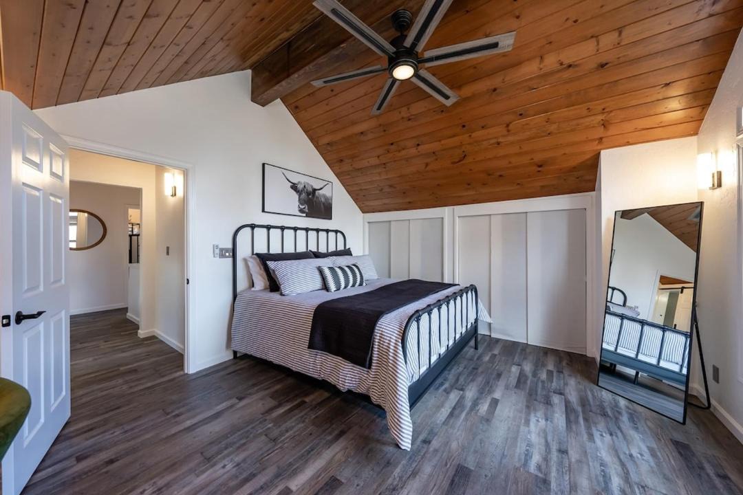 Photo of Bedroom in Dogwood Mountain