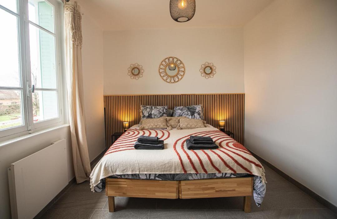 Photo of Bedroom in Decines-Charpieu