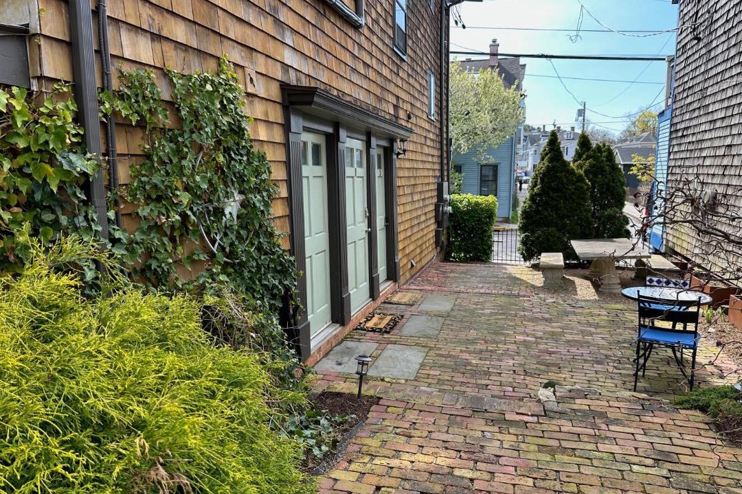 Photo of Buildings in Off Broadway