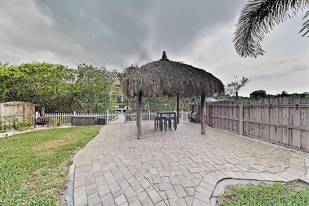 Photo of Others in Apollo Beach