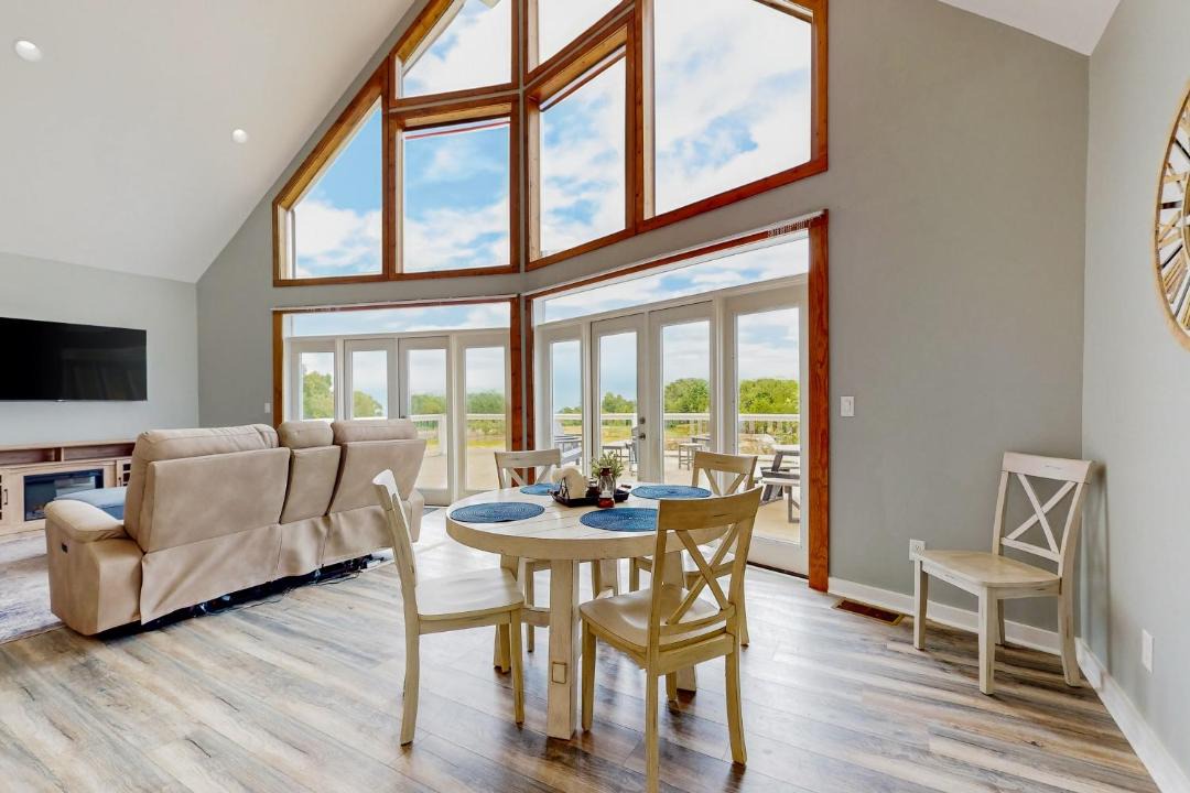 Photo of Livingroom in South Pittsburg