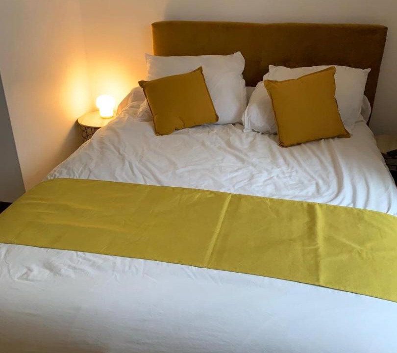 Photo of Others in Binas