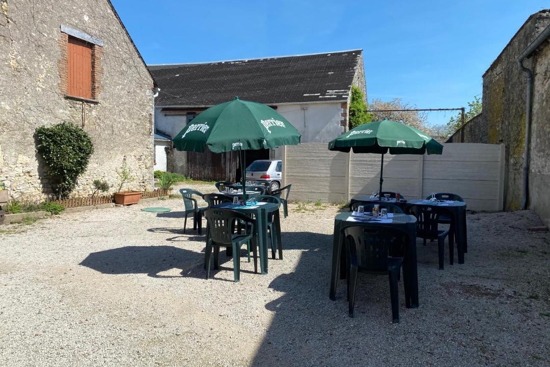 Photo of Others in Binas