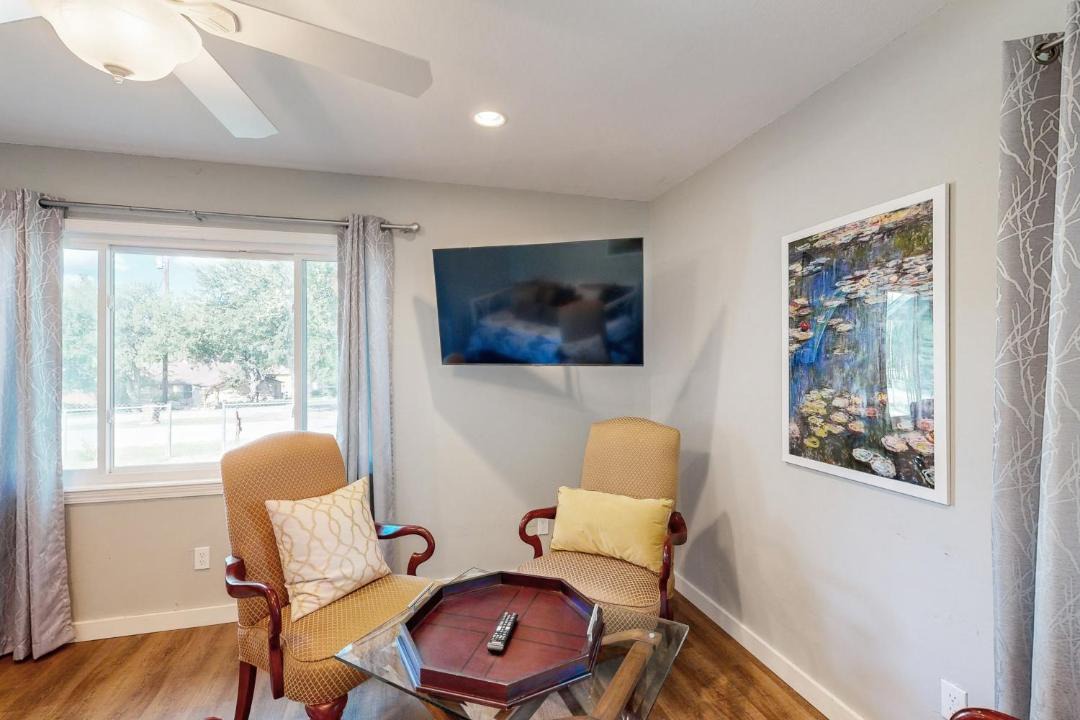 Photo of Livingroom in Granite Shoals