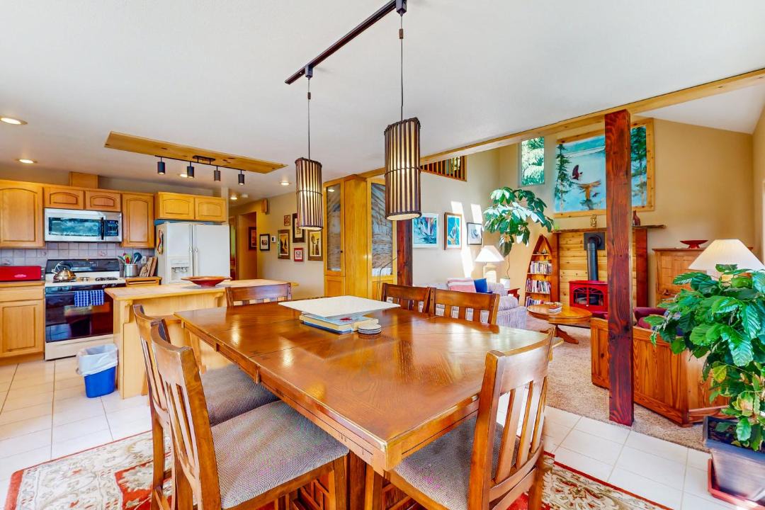 Photo of Livingroom in Brinnon