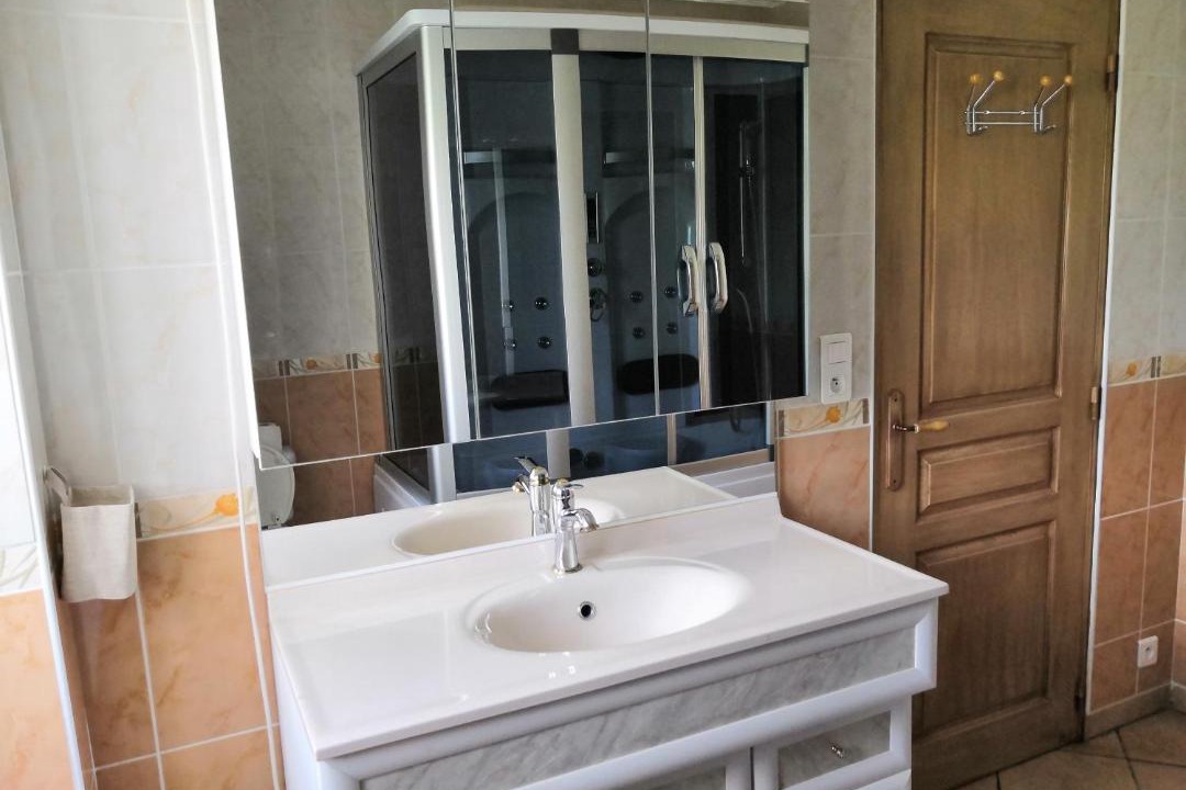 Photo of Bathroom in Orsennes