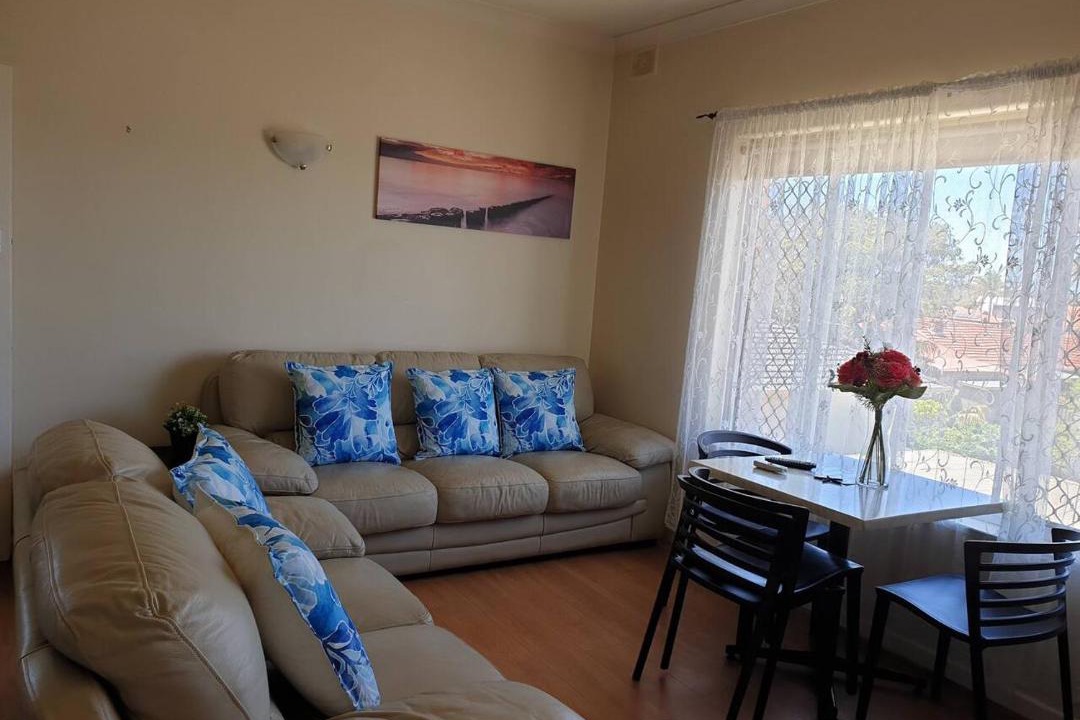 Photo of Livingroom in Semaphore Park