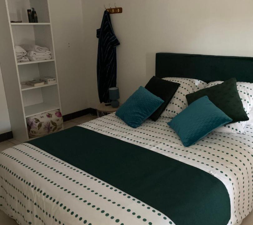 Photo of Others in Binas