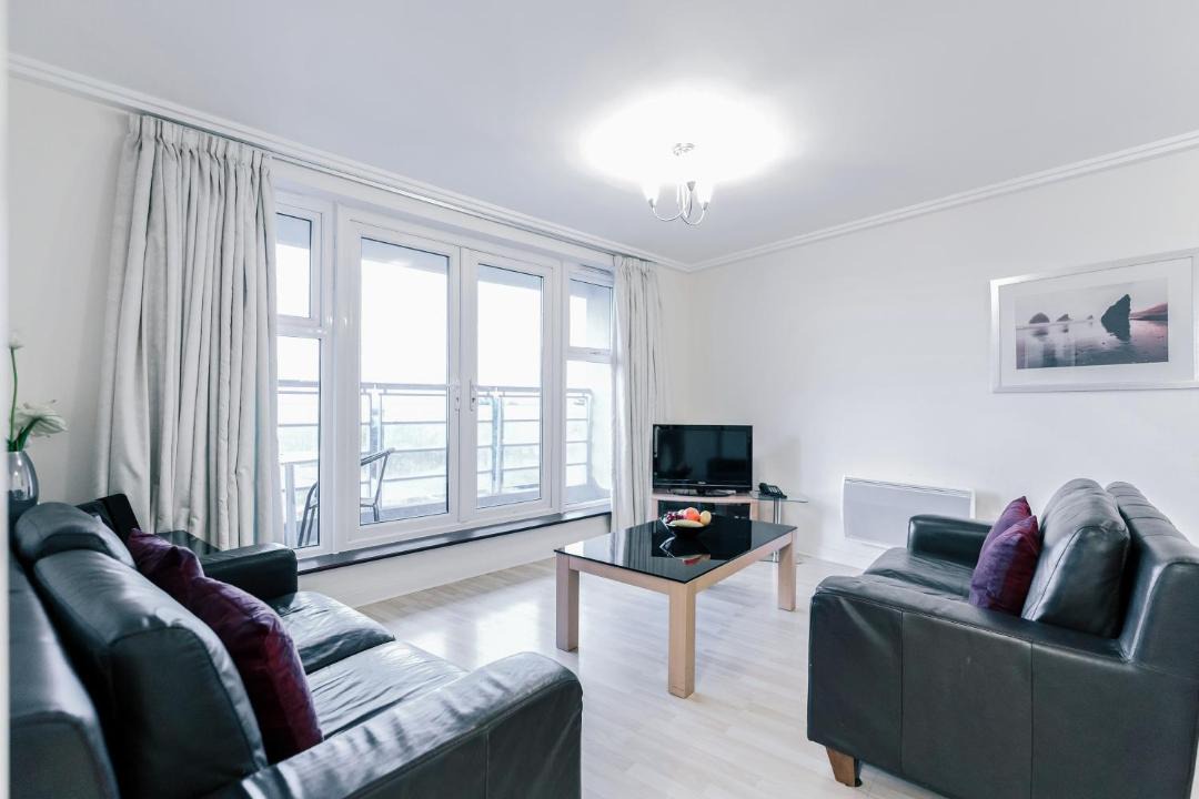 Photo of Livingroom in Woking