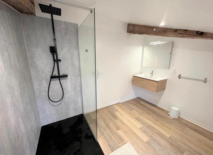 Photo of Bathroom in Hinx