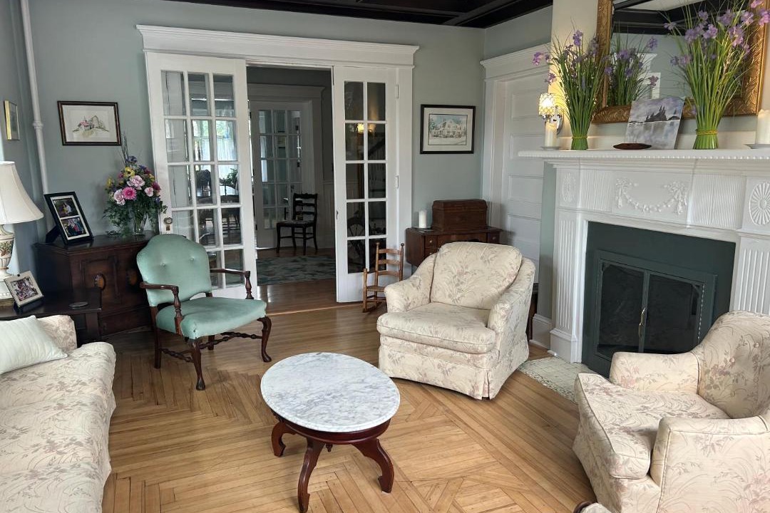 Photo of Livingroom in Truro