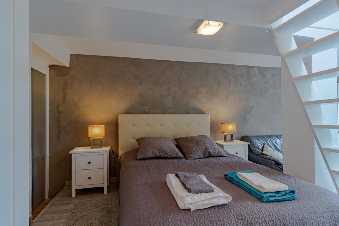 Photo of Others in Saint-Romain-la-Virvee