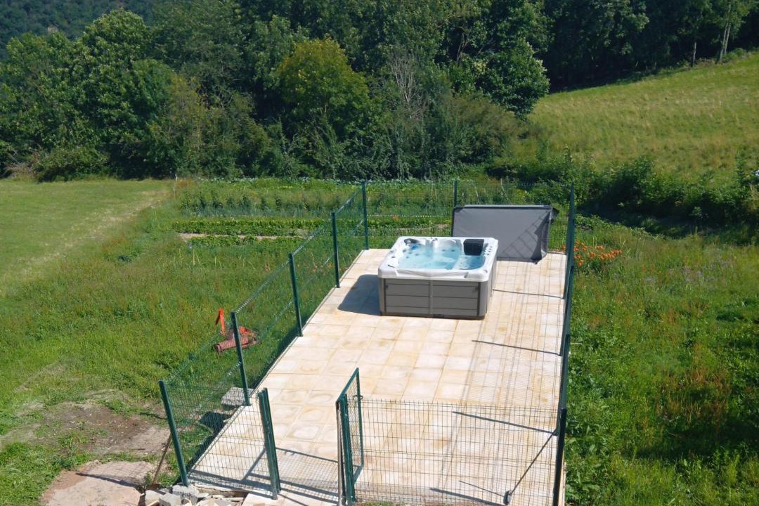 Photo of Others in Connac