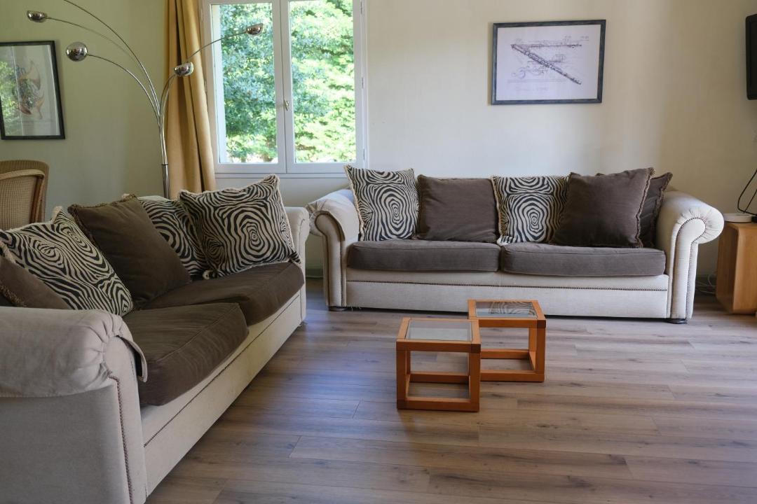 Photo of Livingroom in Saint-Quentin-en-Tourmont