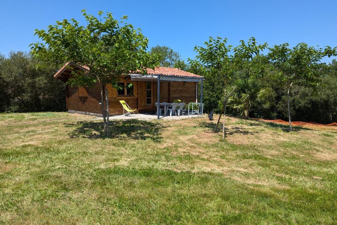 Photo of Buildings in Tanus