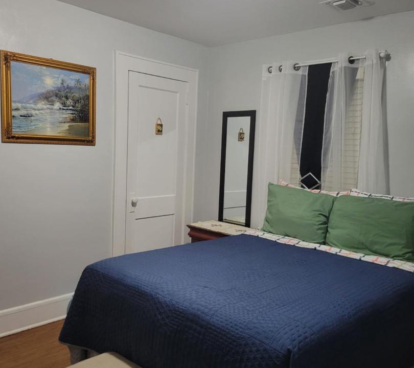 Photo of Bedroom in Roselle