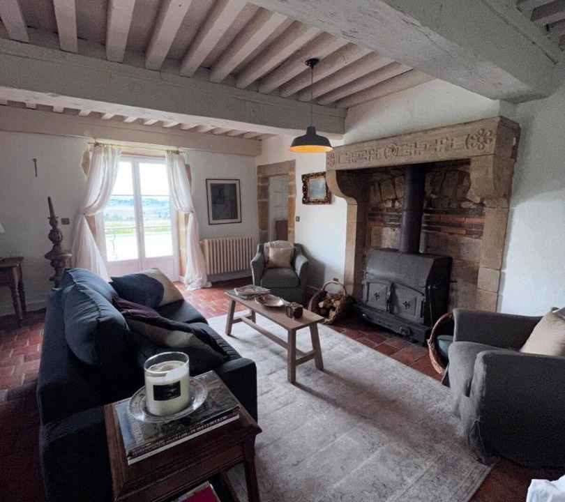 Photo of Livingroom in Saint-Julien-de-Civry