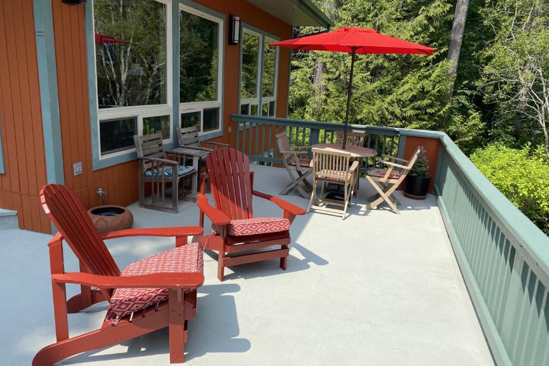 Photo of Patio Balcony in Brinnon