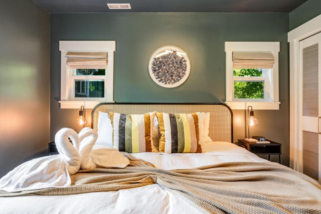 Photo of Bedroom in North Beach/Blue Ridge