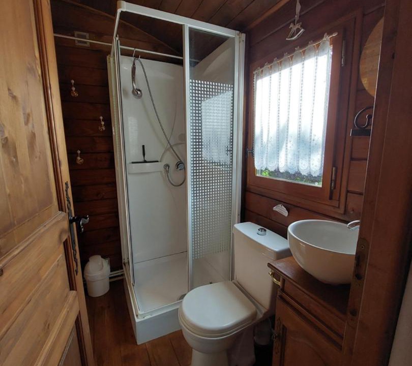 Photo of Bathroom in Brissarthe