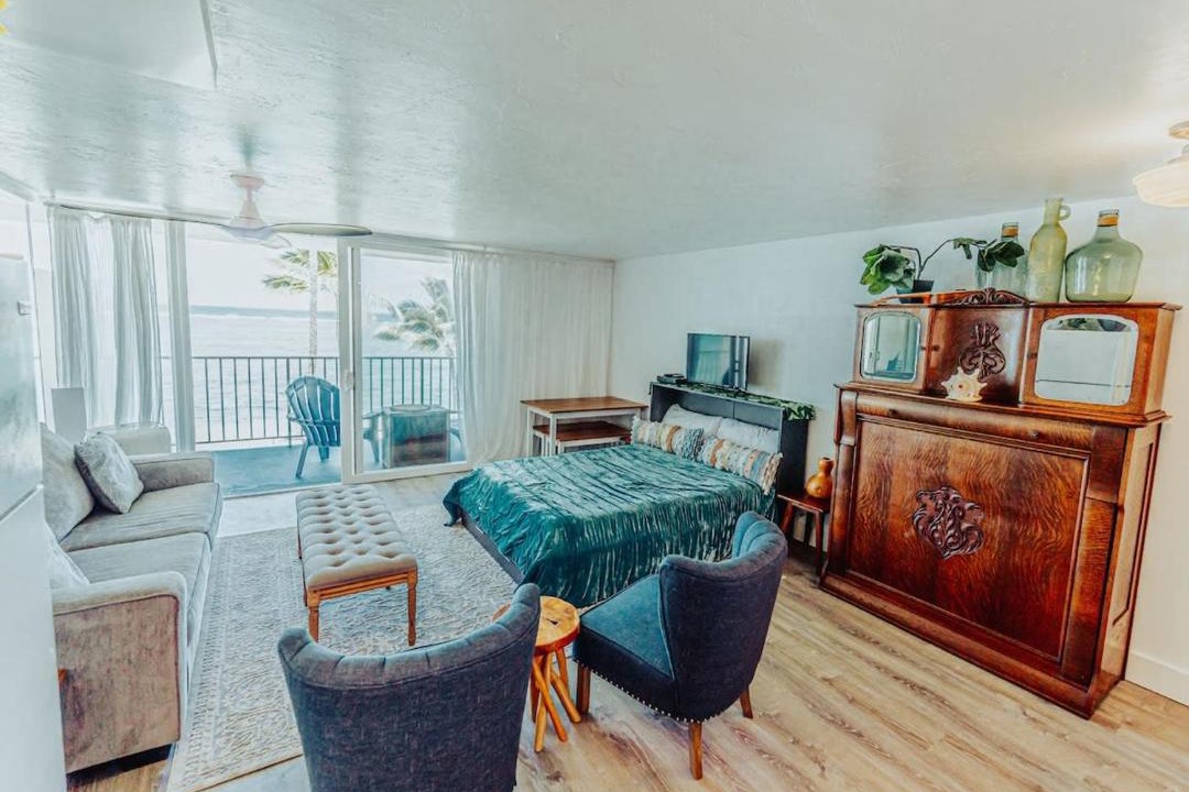 Photo of Livingroom in Punaluu