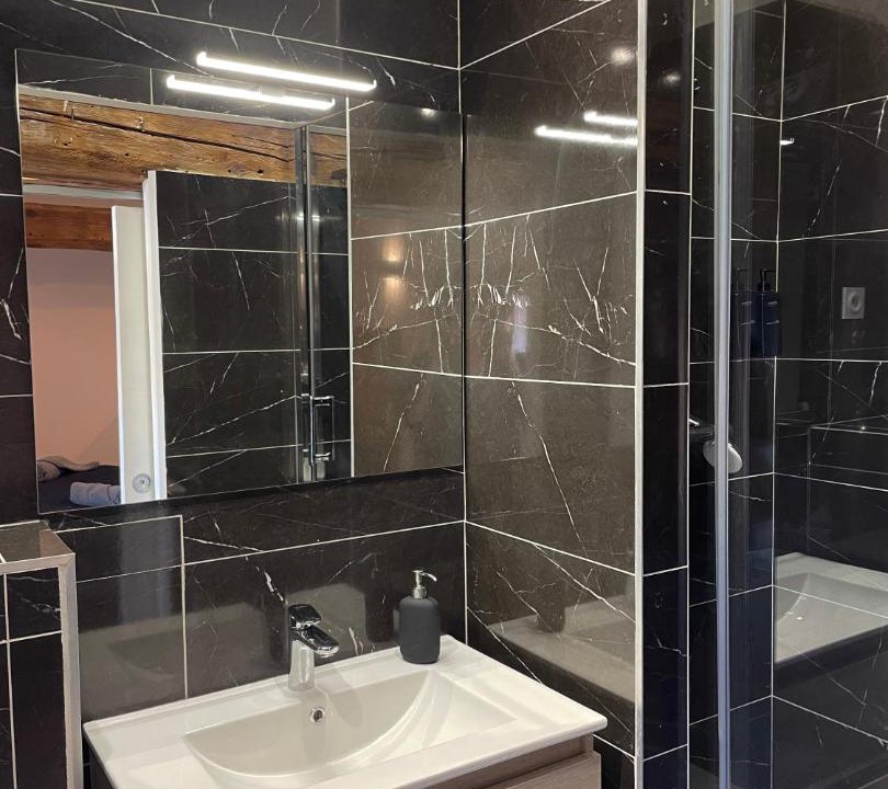 Photo of Bathroom in Montbrison