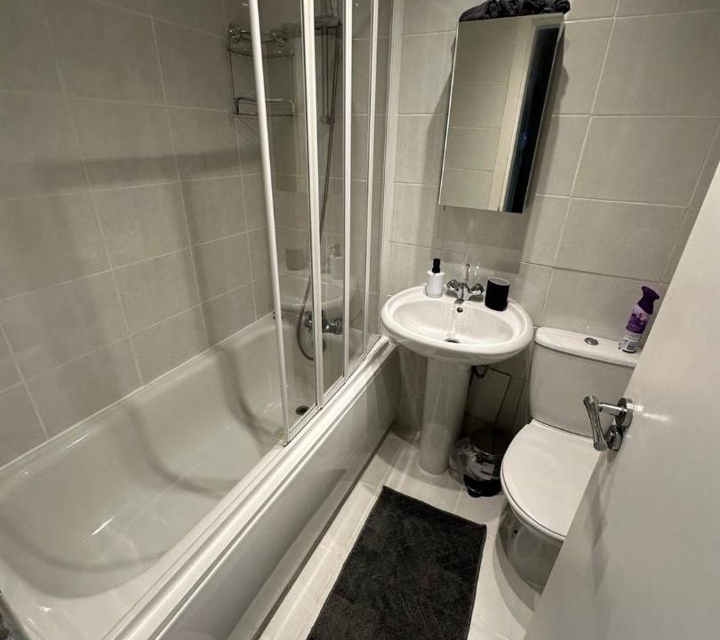 Photo of Bathroom in Dalmuir
