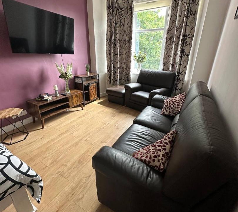 Photo of Others in Dalmuir