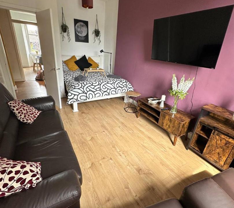 Photo of Others in Dalmuir