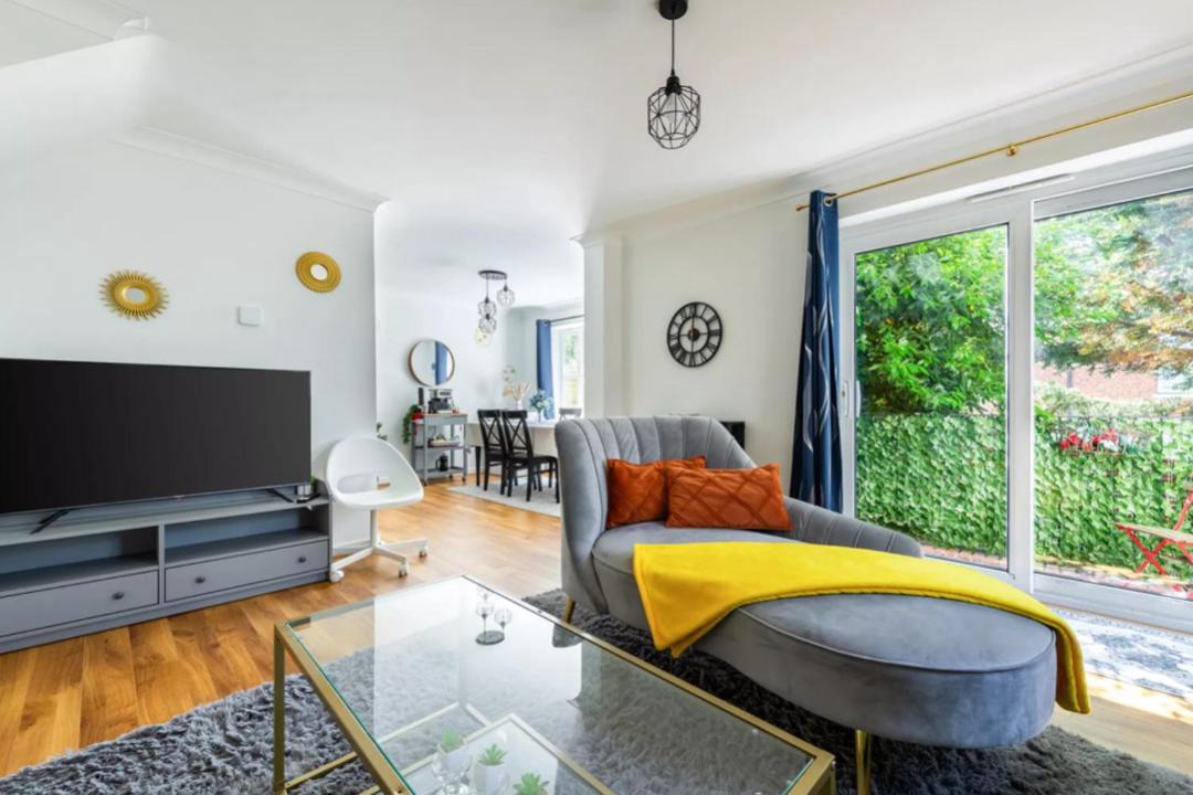 Photo of Livingroom in Cowley