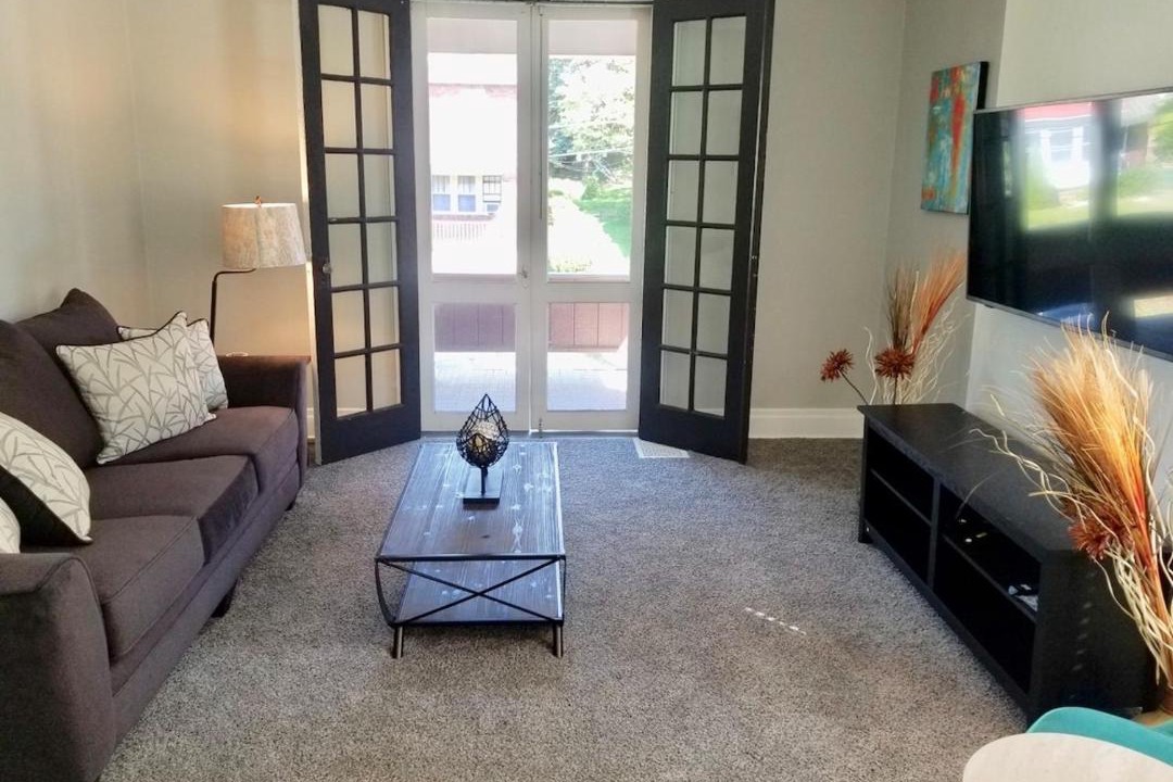 Photo of Livingroom in Brighton Heights