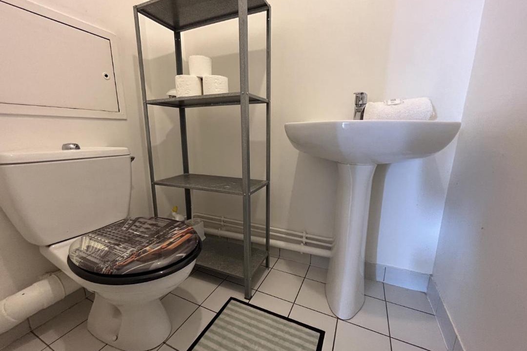 Photo of Bathroom in Le Kremlin-Bicetre