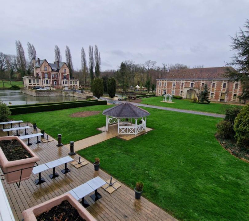 Photo of Others in Quesmy