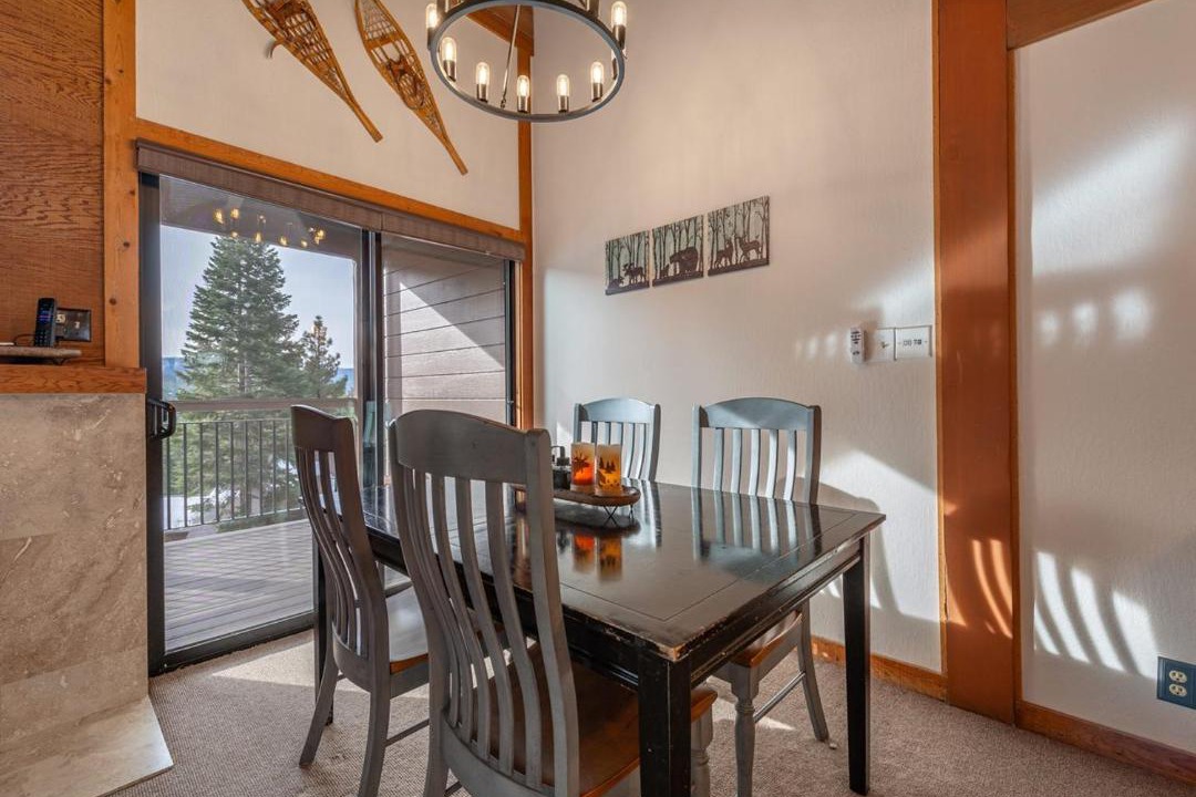 Photo of Livingroom in Truckee