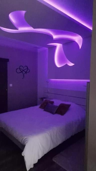 Photo of Bedroom in Calais Frethun