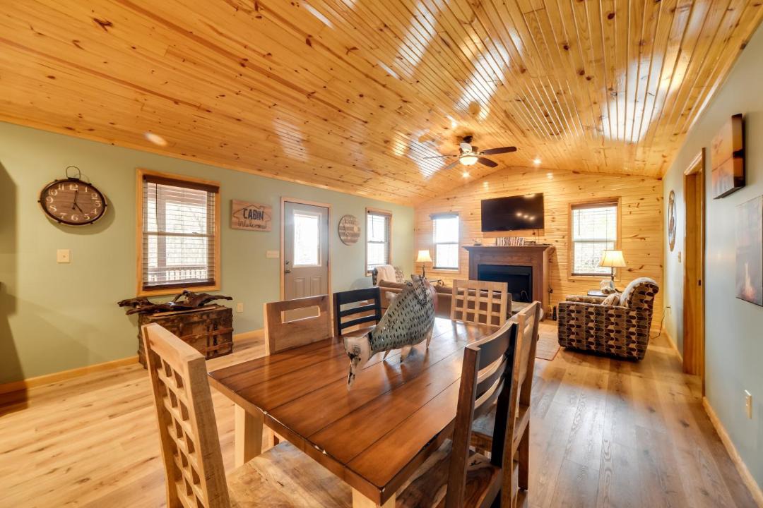 Photo of Livingroom in Waverly
